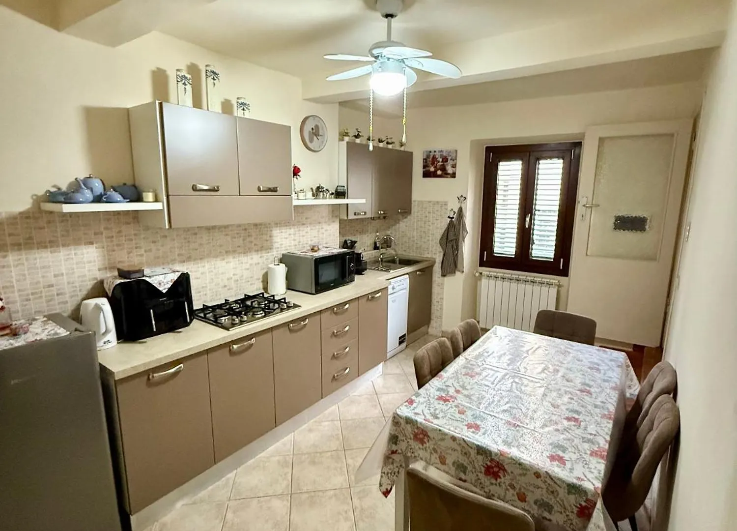 Casa Di Patti Daire Meleto